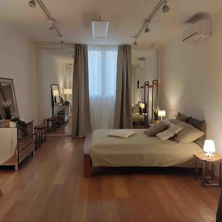Interno4Home: In Centro Storico Con Posto Auto แฟร์รารา ภายนอก รูปภาพ