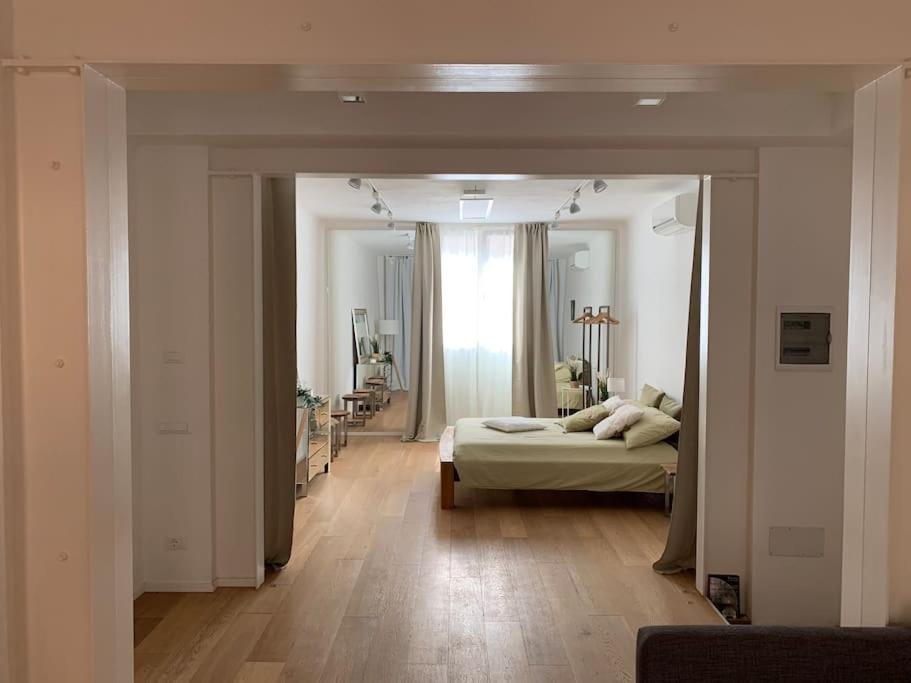 Interno4Home: In Centro Storico Con Posto Auto แฟร์รารา ภายนอก รูปภาพ